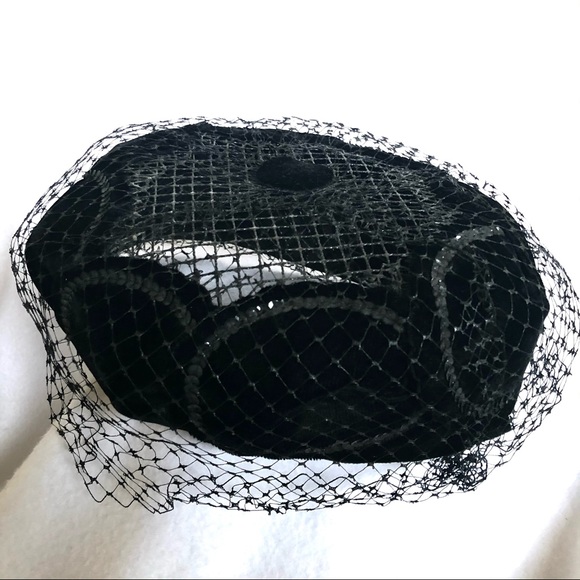 Vintage Black Sequined Velvet Veiled Ring Hat main image 5